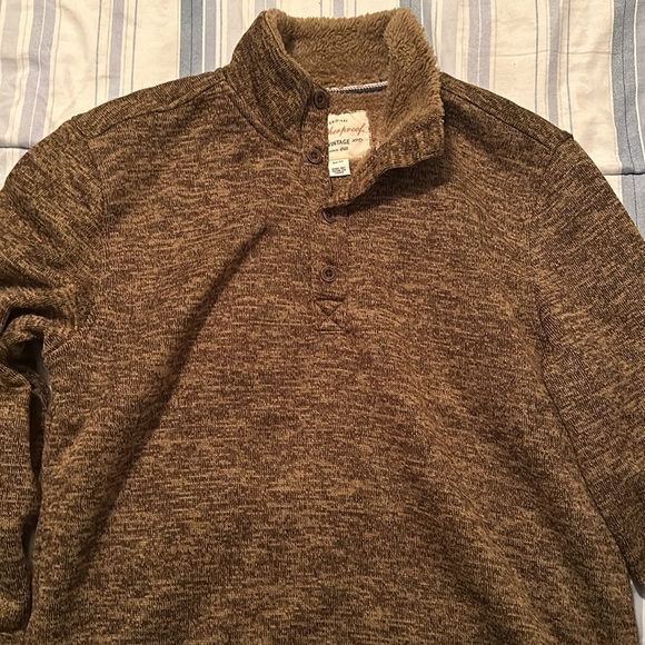 New w/o tags pullover - Picture 2 of 4